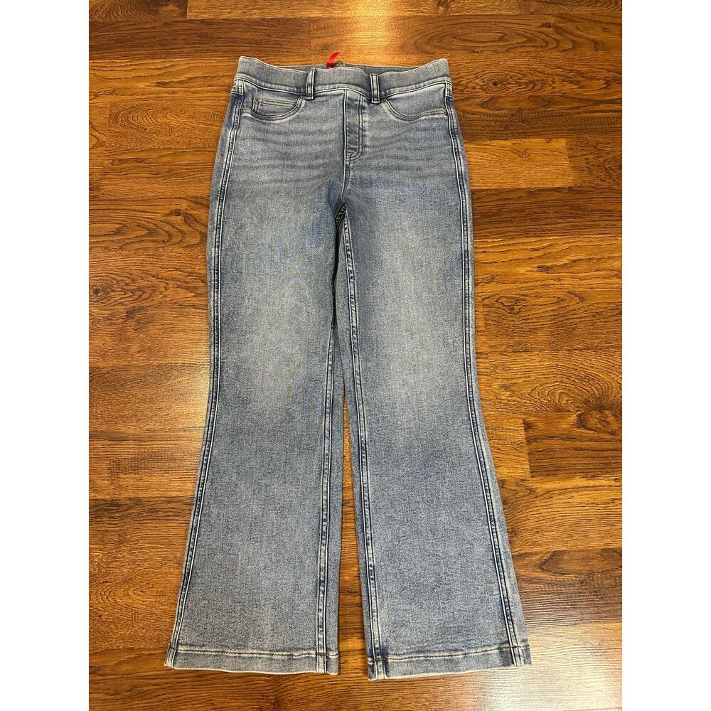 SPANX Pull-On Flare Jeans Women’s Medium Light Wash High Rise Stretch Denim